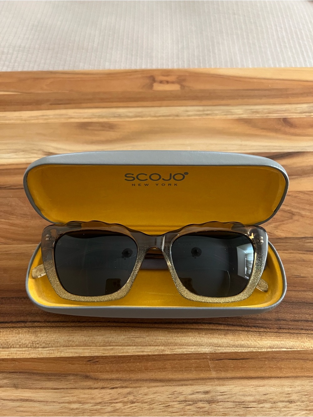 Scojo New York Women’s Reading Sunglasses +2.0